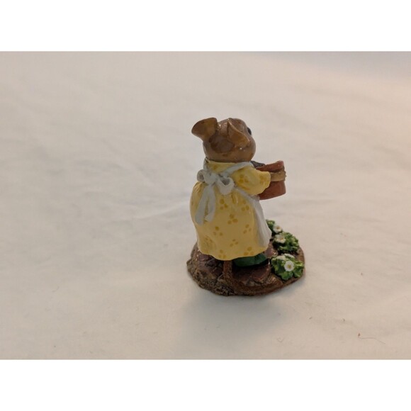 Wee Forest Folk Spring gardener M-237 Retired - Picture 3 of 8